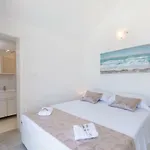 Dada Villa *
