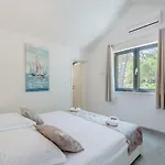 Dada Villa