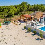Villa Dada *