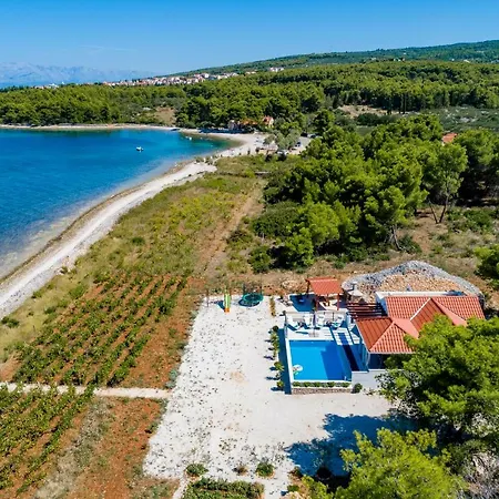 Dada Villa
