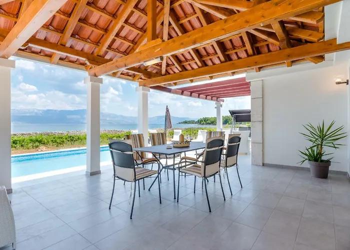 Dada Villa *