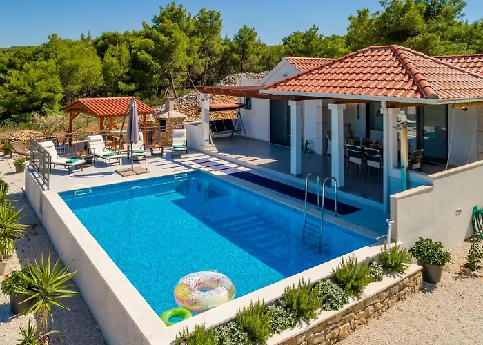 Dada Villa