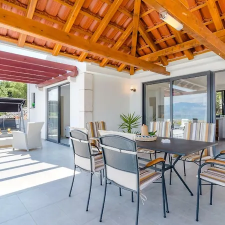 فيلة Dada سوبيتار